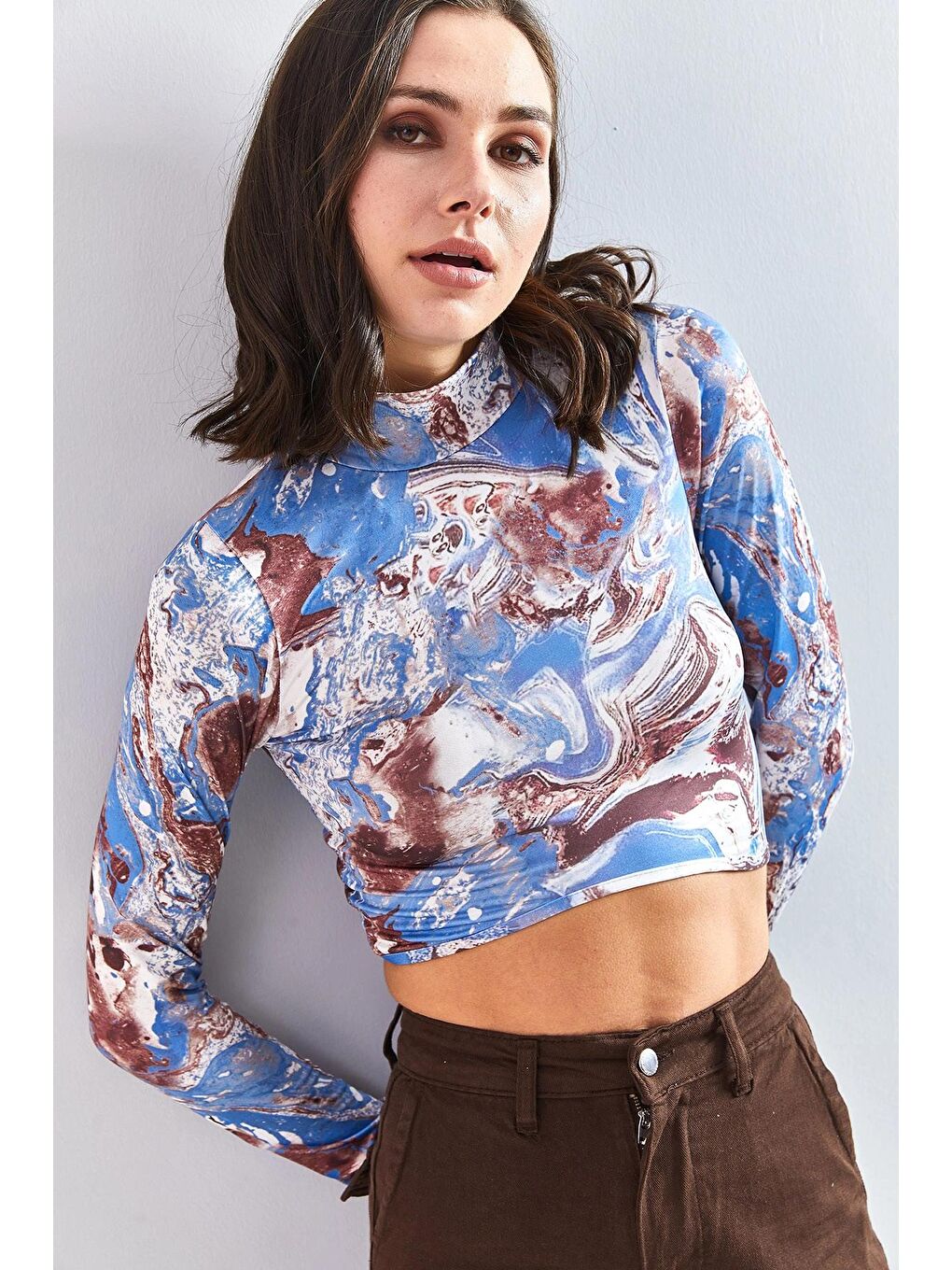 Mavi Kadın Yarım Balıkçı Yaka Biyeli Desenli Bluz-1