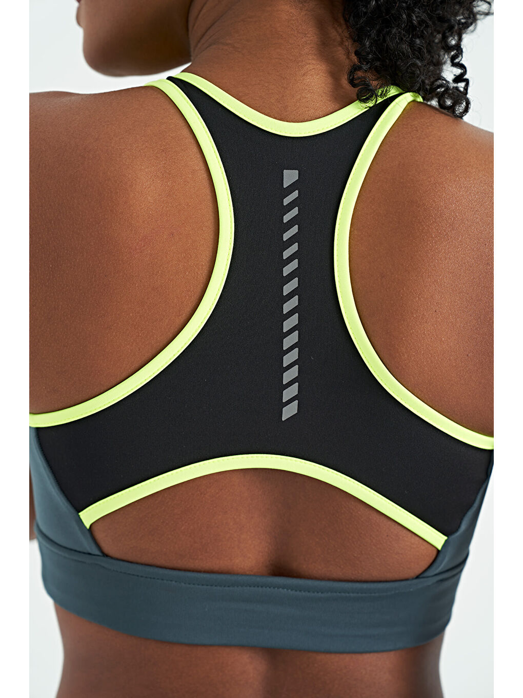 Orman Yeşili Renk Bloklu Sırt Baskı Detaylı Dar Kalıp Kadın Büstiyer - 97253-6