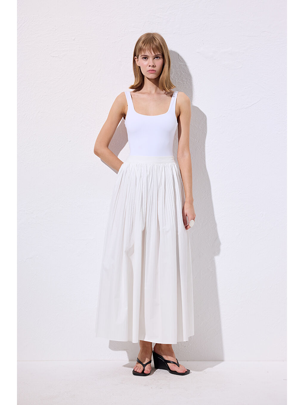 Piliseli Geniş Etek Ekru-2