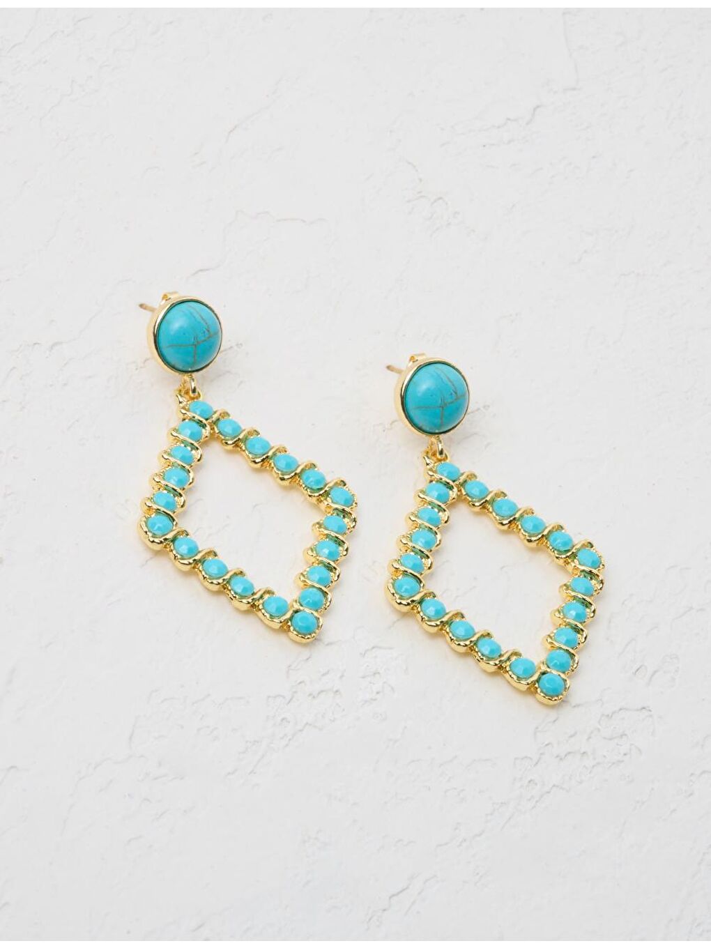 Açık Mavi Doğal Taşlı Sallantılı Geometrik Küpe