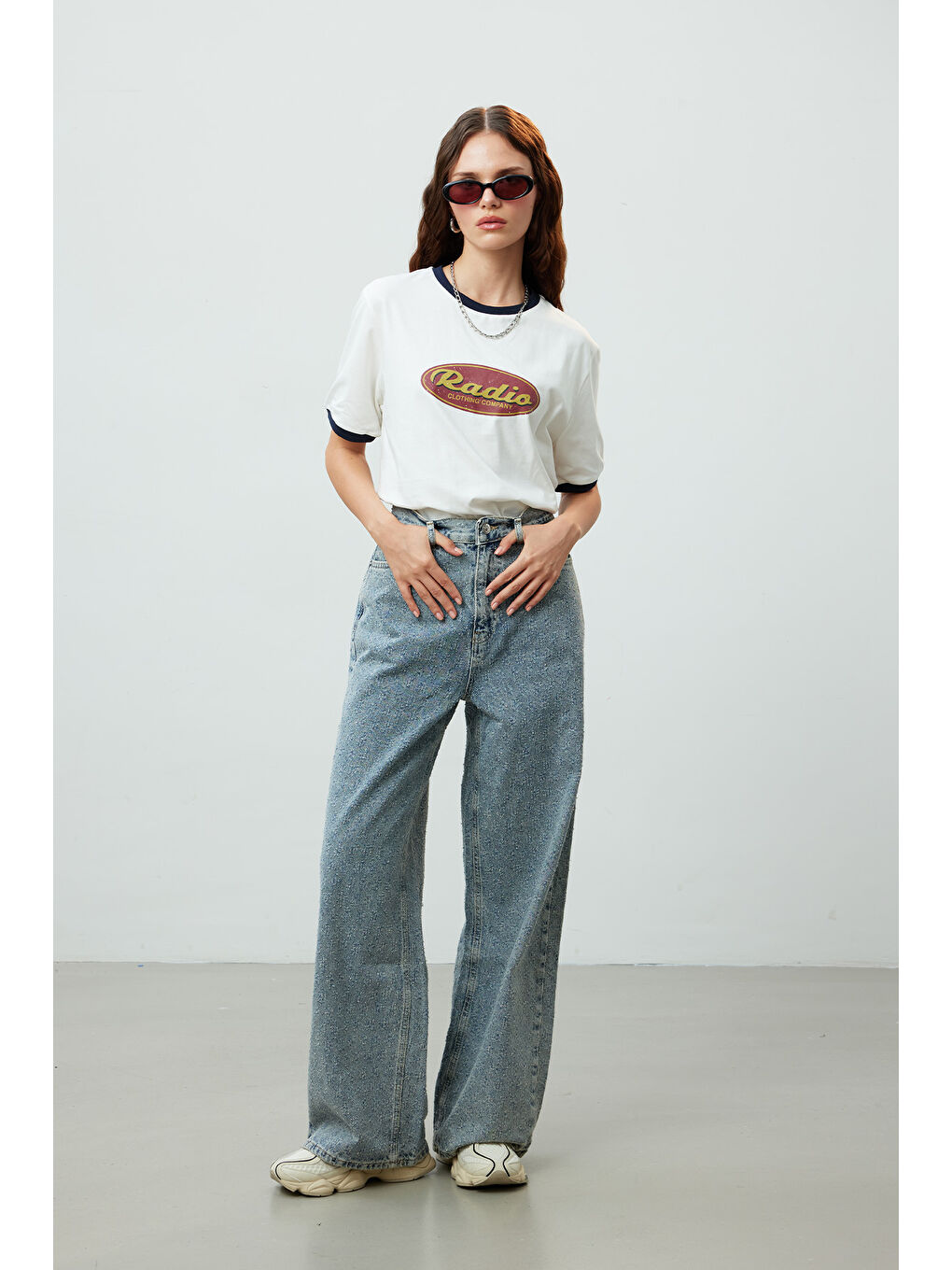 Loose Fit Dokulu Denim Pantolon Mavi