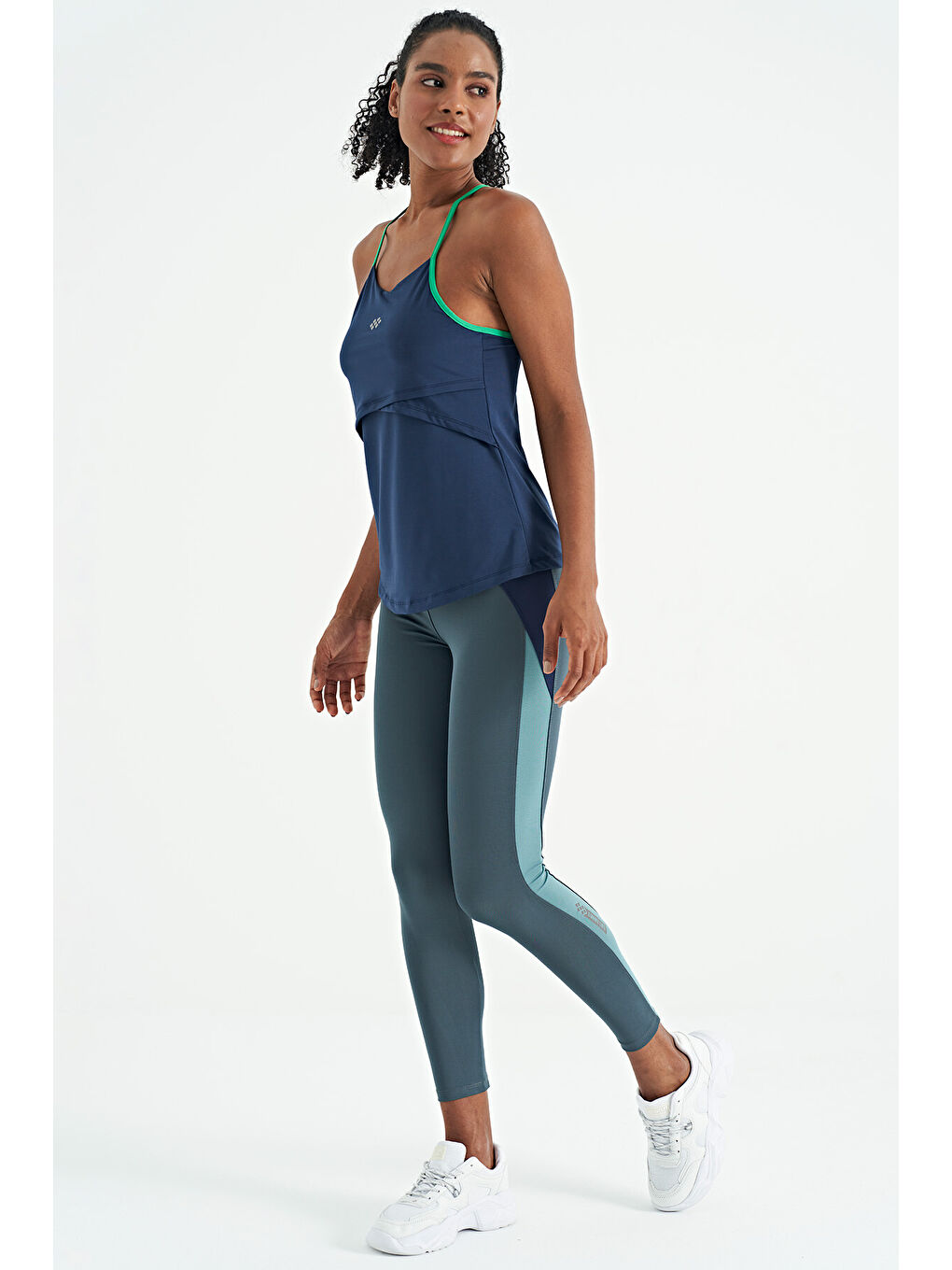 İndigo Sırt Çarpraz Askı Detaylı Standart Kalıp Kadın Spor Atlet - 97261