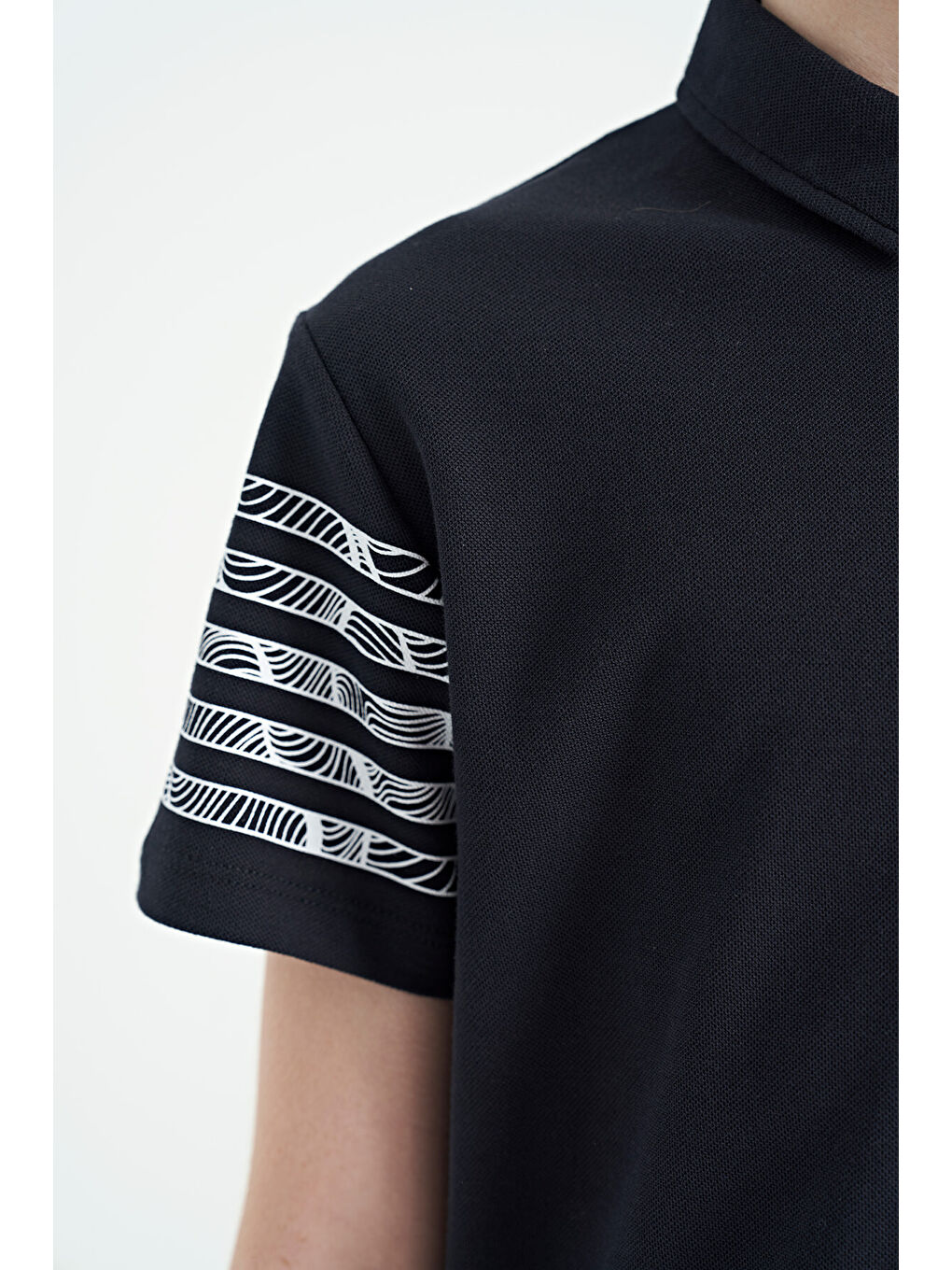 Lacivert Kol Baskı Detaylı Standart Kalıp Polo Yaka Erkek Çocuk Tişört - 11093-8