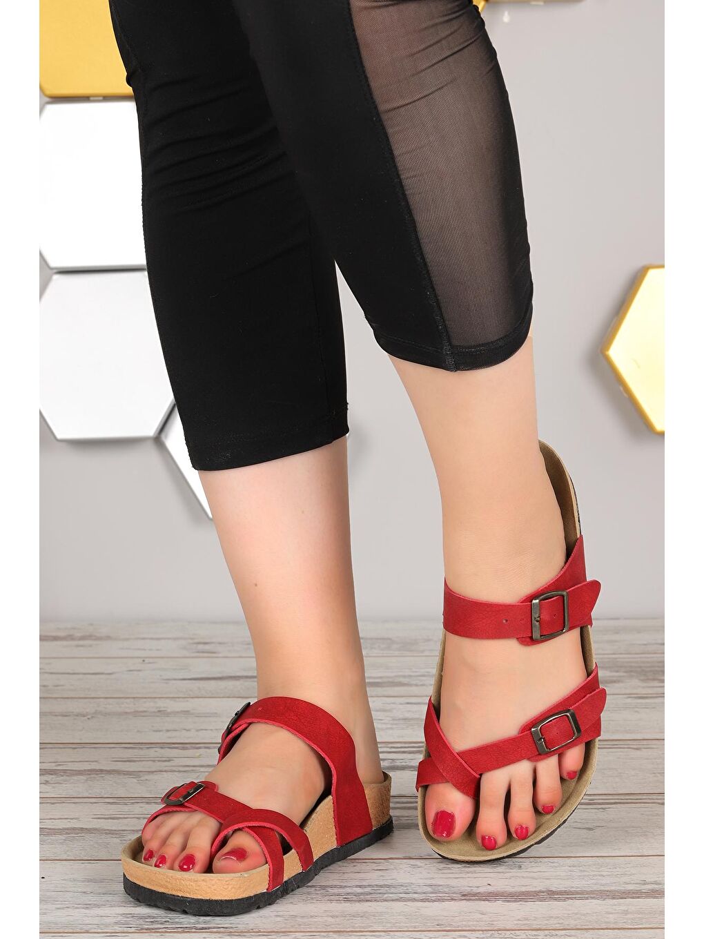 Kırmızı Günlük Kadın Parmak Arası Terlik Ary 20-320-1