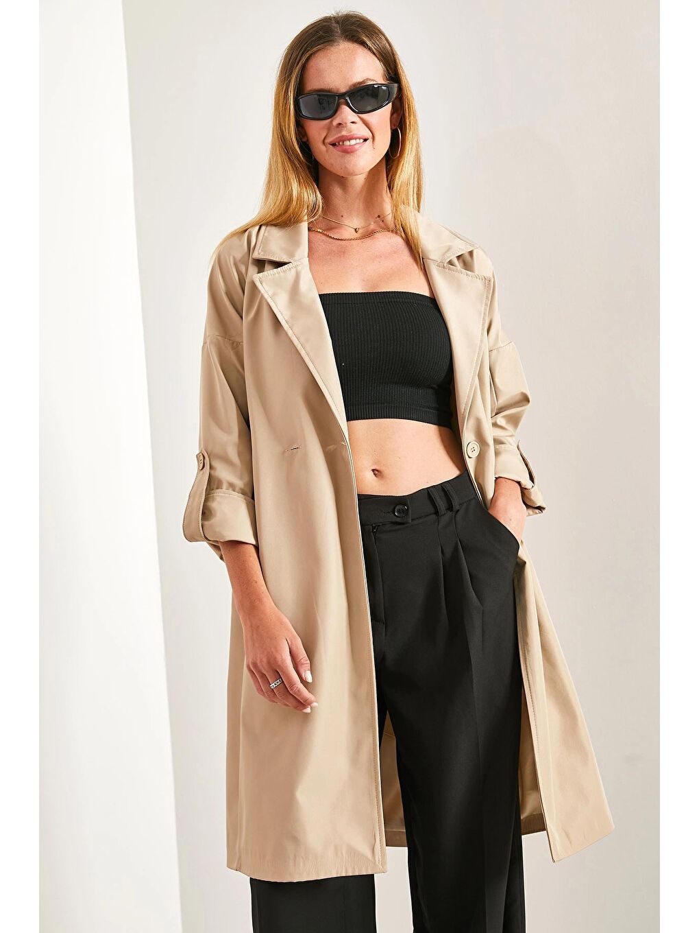 Bej Kadın Kol Katlamalı Kuşaklı Trençkot-1