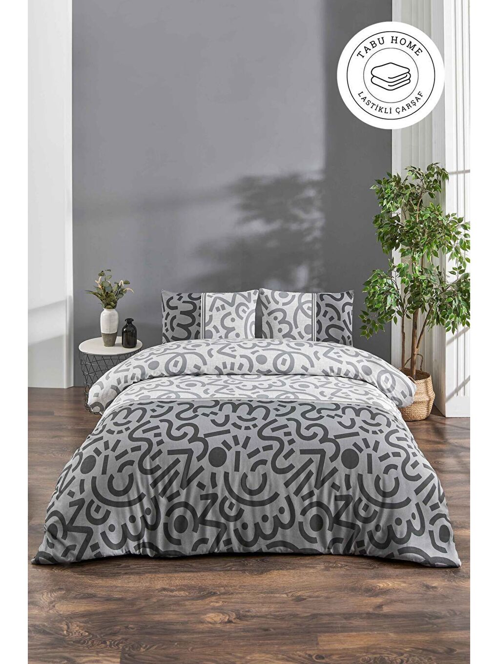 Doodle Siyah Çarşafı Lastikli Çift Kişilik Nevresim Takımı