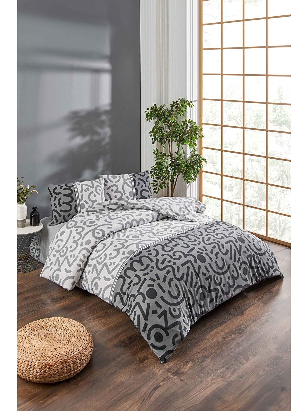 Doodle Siyah Çarşafı Lastikli Çift Kişilik Nevresim Takımı-1