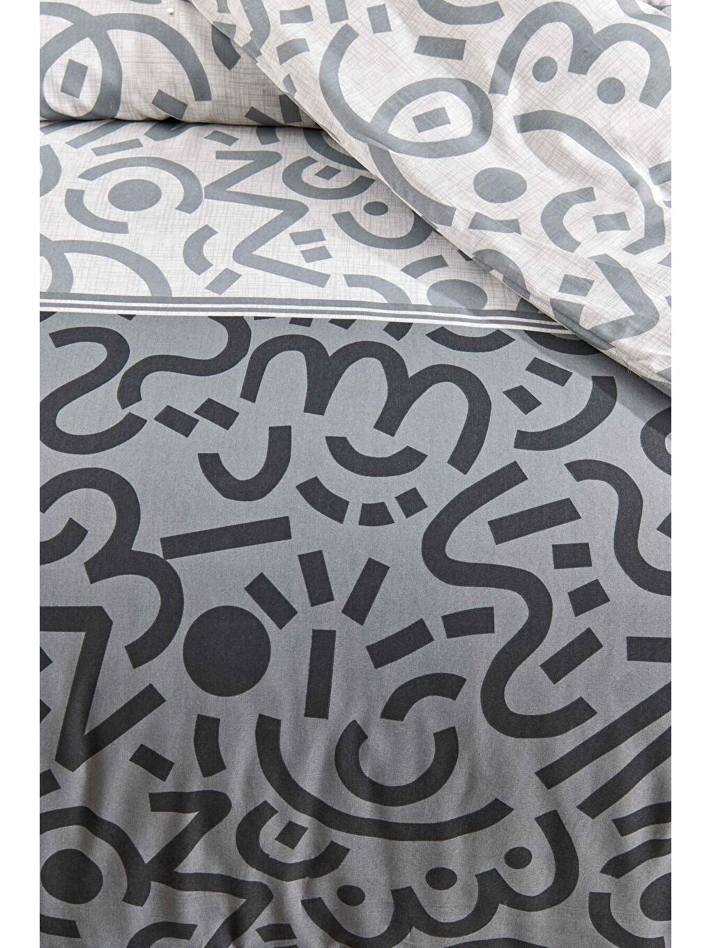 Doodle Siyah Çarşafı Lastikli Çift Kişilik Nevresim Takımı-2