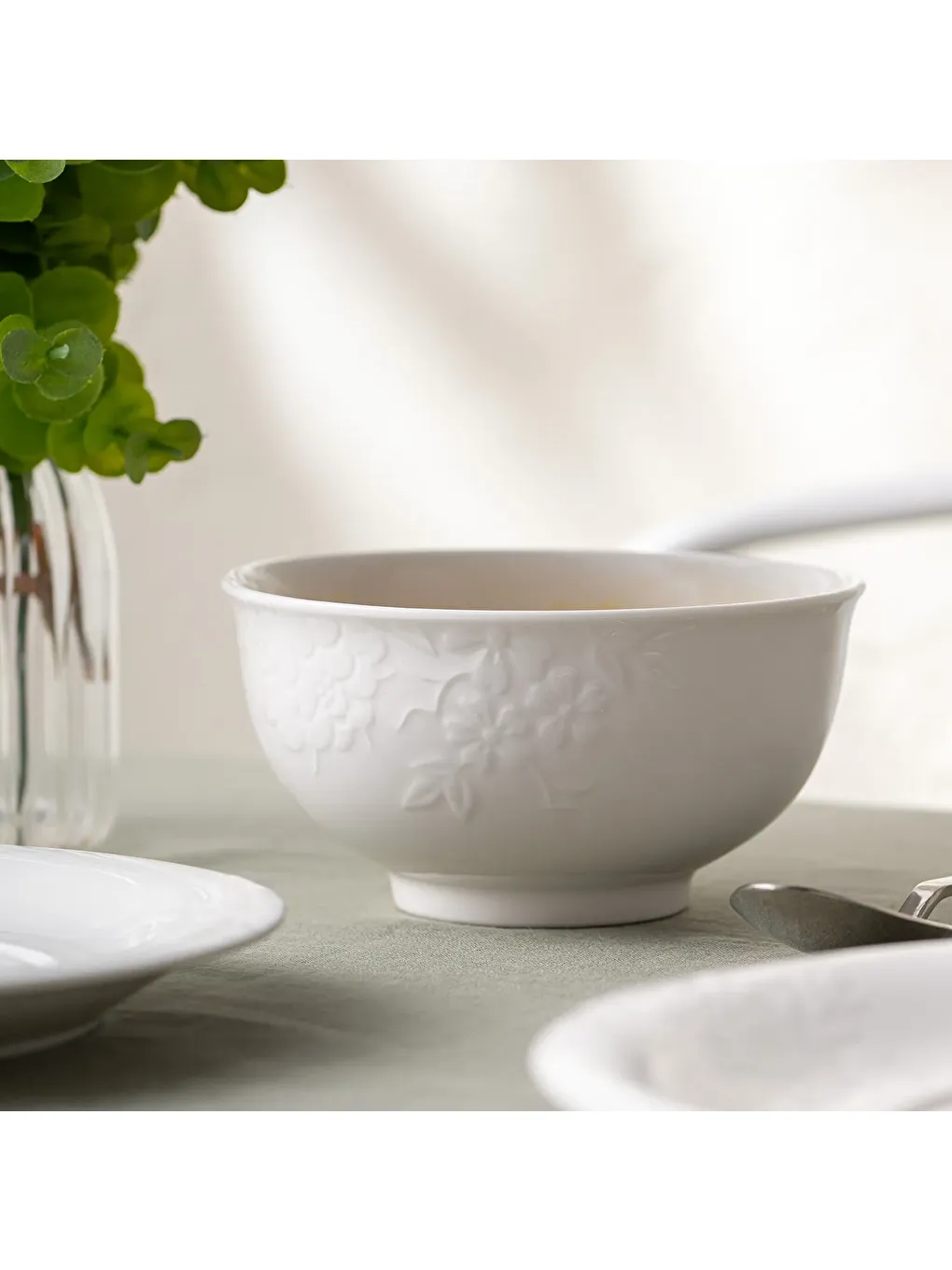 Beyaz Manolya Kase 18 cm-4