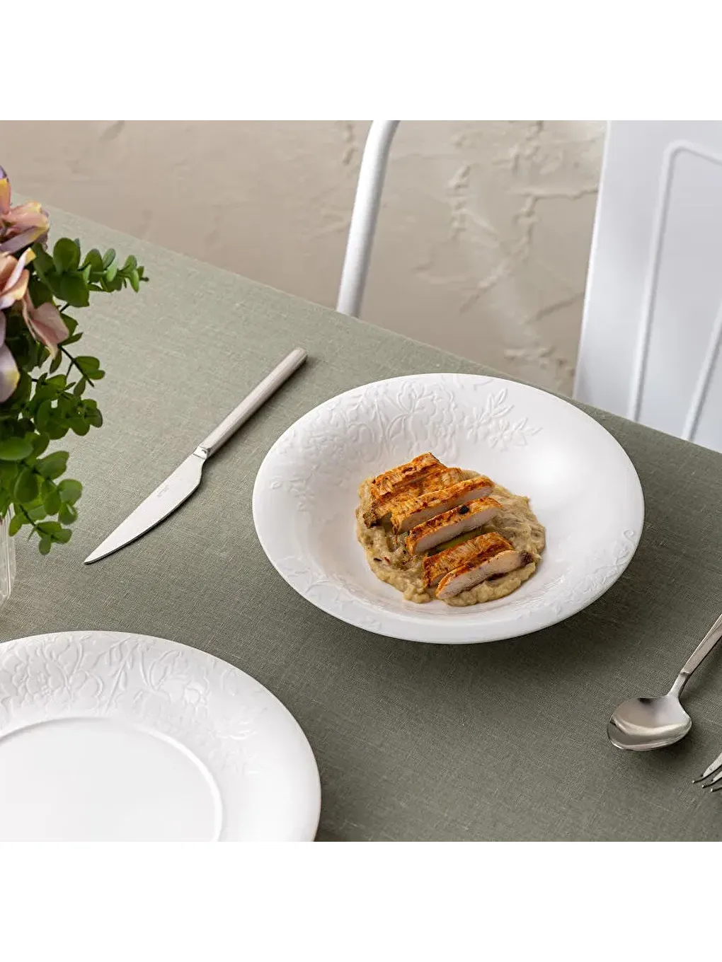 Beyaz Manolya Çukur Tabak 22 cm-4