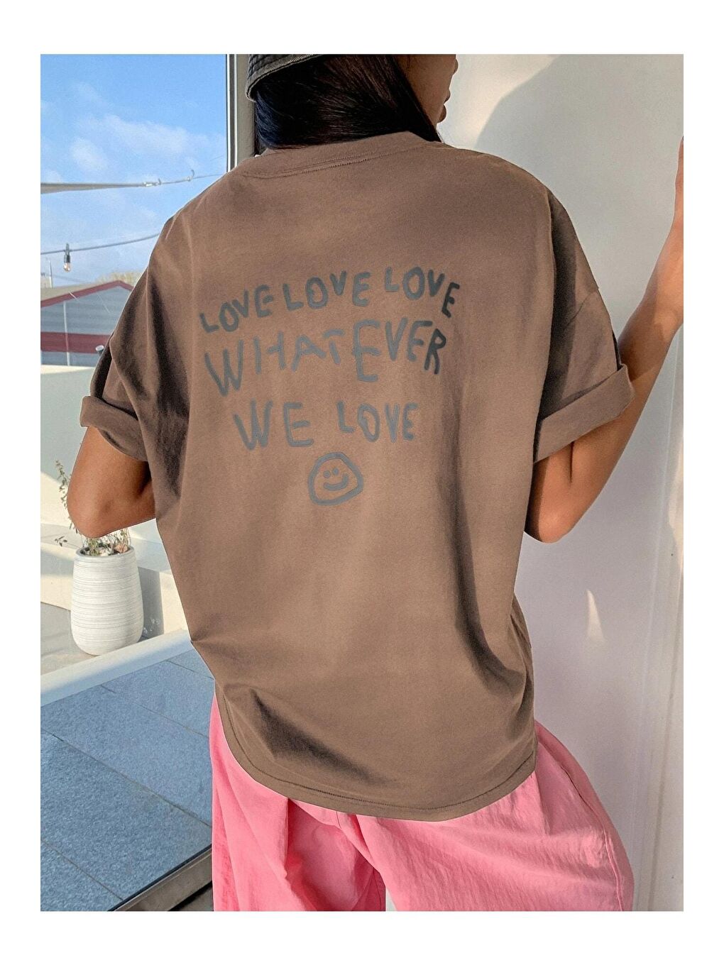 Trendseninle Kahverengi Kadın Kahverengi Love Love Love Baskılı Oversize Tişört - 1