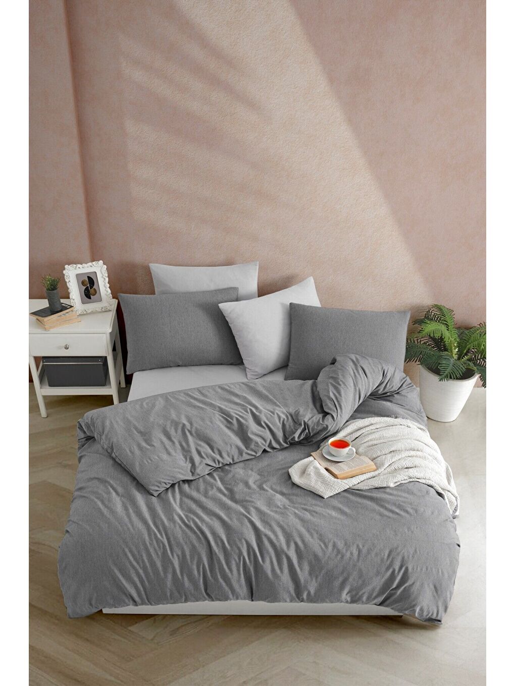 Antrasit Çarşafı Lastikli Çift Kişilik Nevresim Takım-1