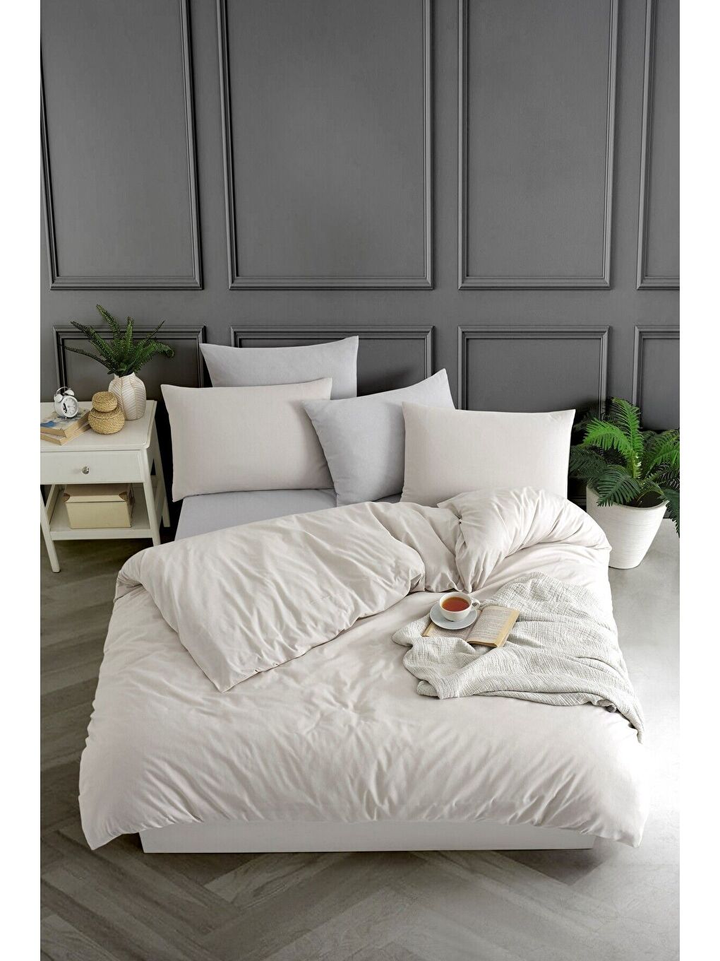 Bej Çarşafı Lastikli Çift Kişilik Nevresim Takımı-1