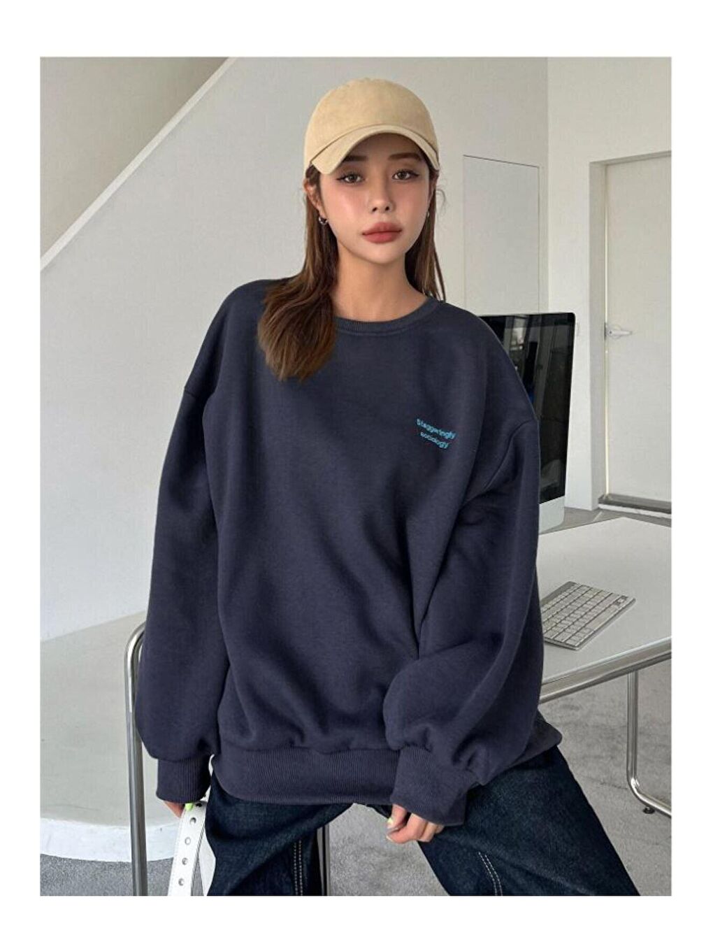 Trendseninle Lacivert Kadın LACİVERT Staggertly Baskılı Bisiklet Yaka Sweatshirt