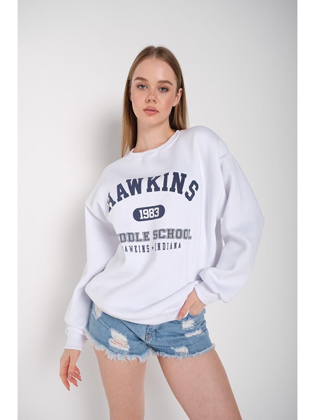 Trendseninle Beyaz Kadın BEYAZ Hawkins Baskılı Oversize Sweatshirt 000