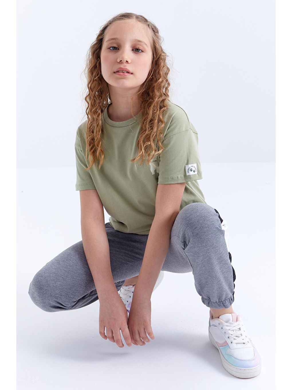 Gri Melanj Noktalı Şerit Detaylı Lastik Paça Kız Çocuk Eşofman Alt - 75053-4