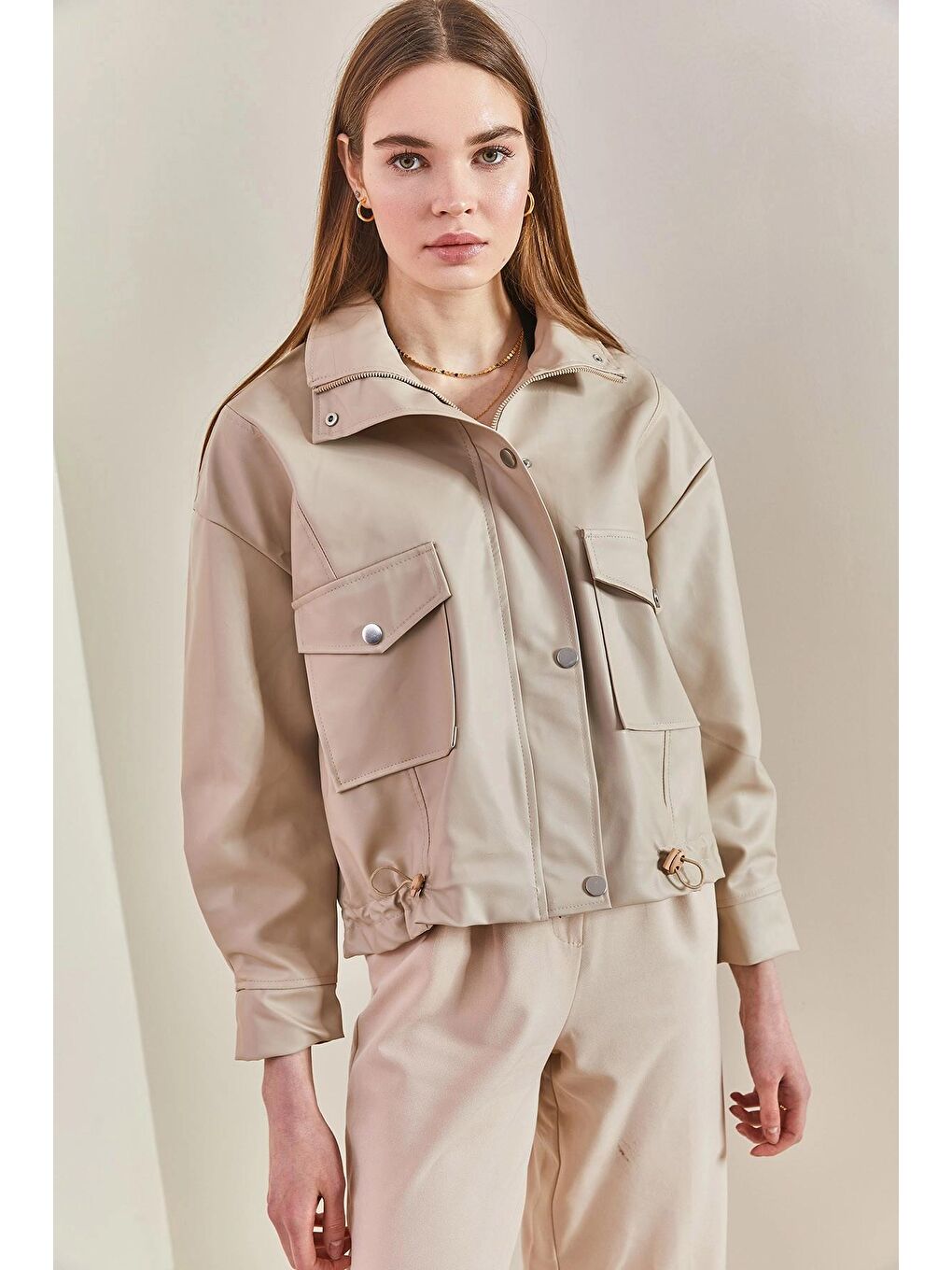 Bej Kadın Lastikli Deri Ceket-3