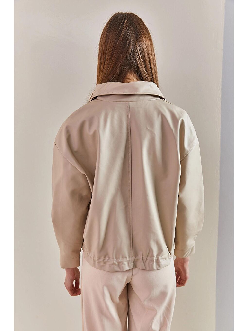 Bej Kadın Lastikli Deri Ceket-4