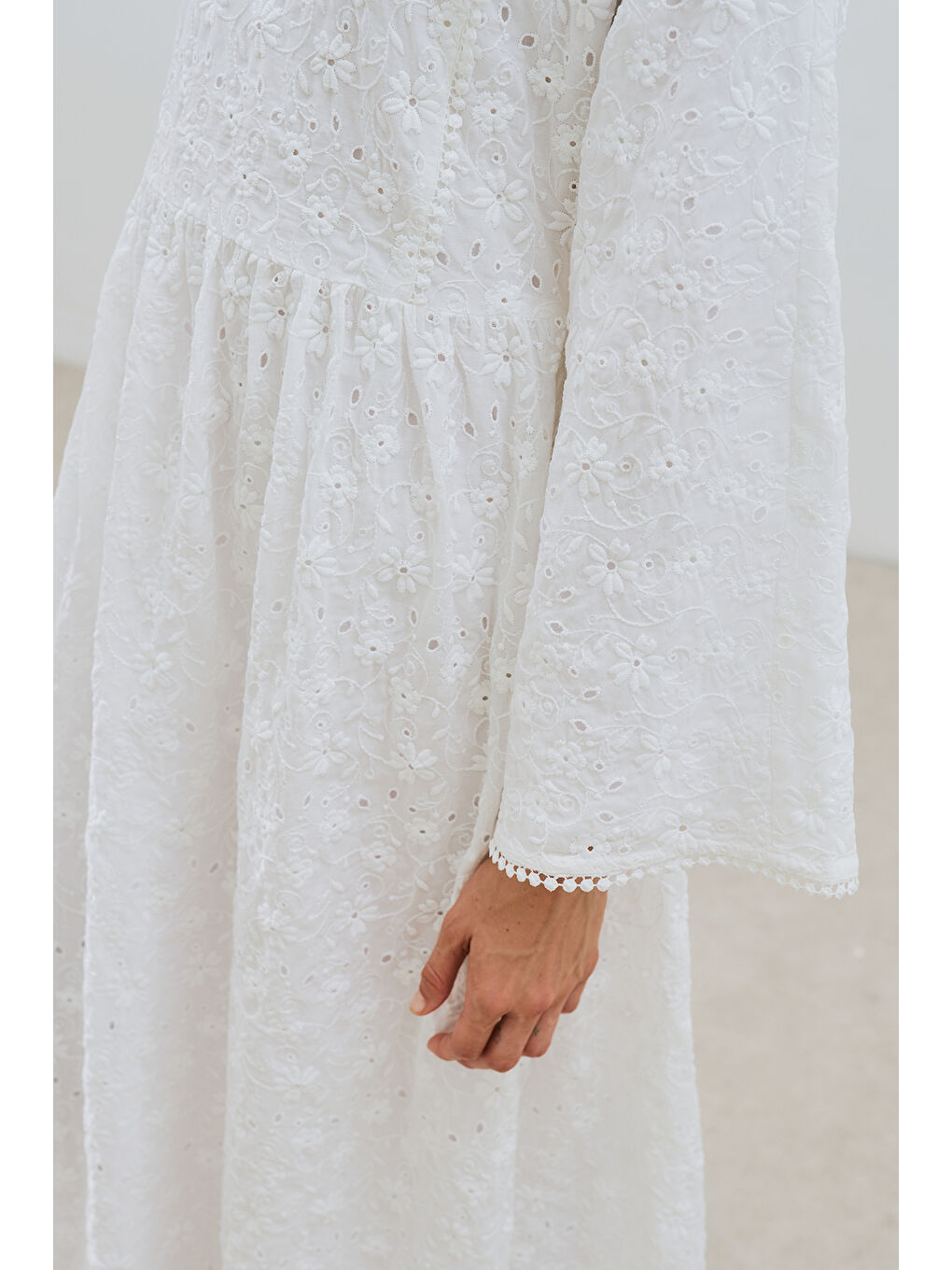 Nakışlı Geniş Kollu Elbise Ekru-4