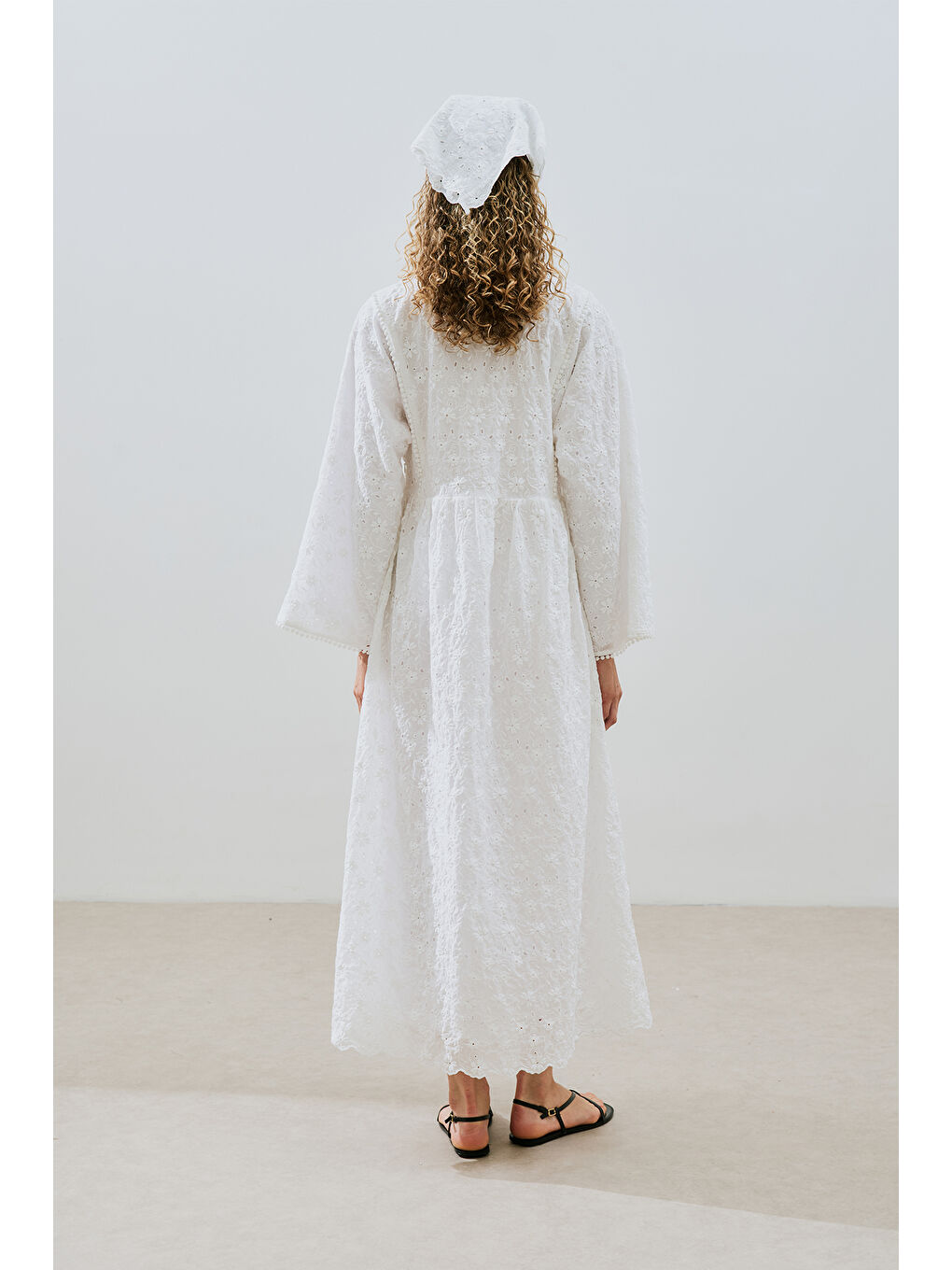 Nakışlı Geniş Kollu Elbise Ekru-6