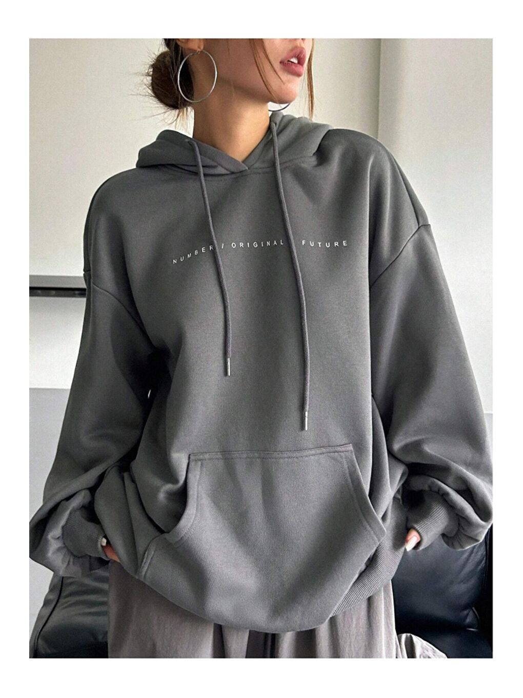 Trendseninle Gri Kadın Füme Number Baskılı Kapüşonlu Sweatshirt - 4