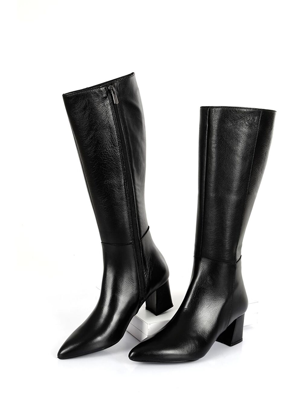 Siyah Hakiki Deri Kadın Topuklu Fermuarlı Çizme 44585