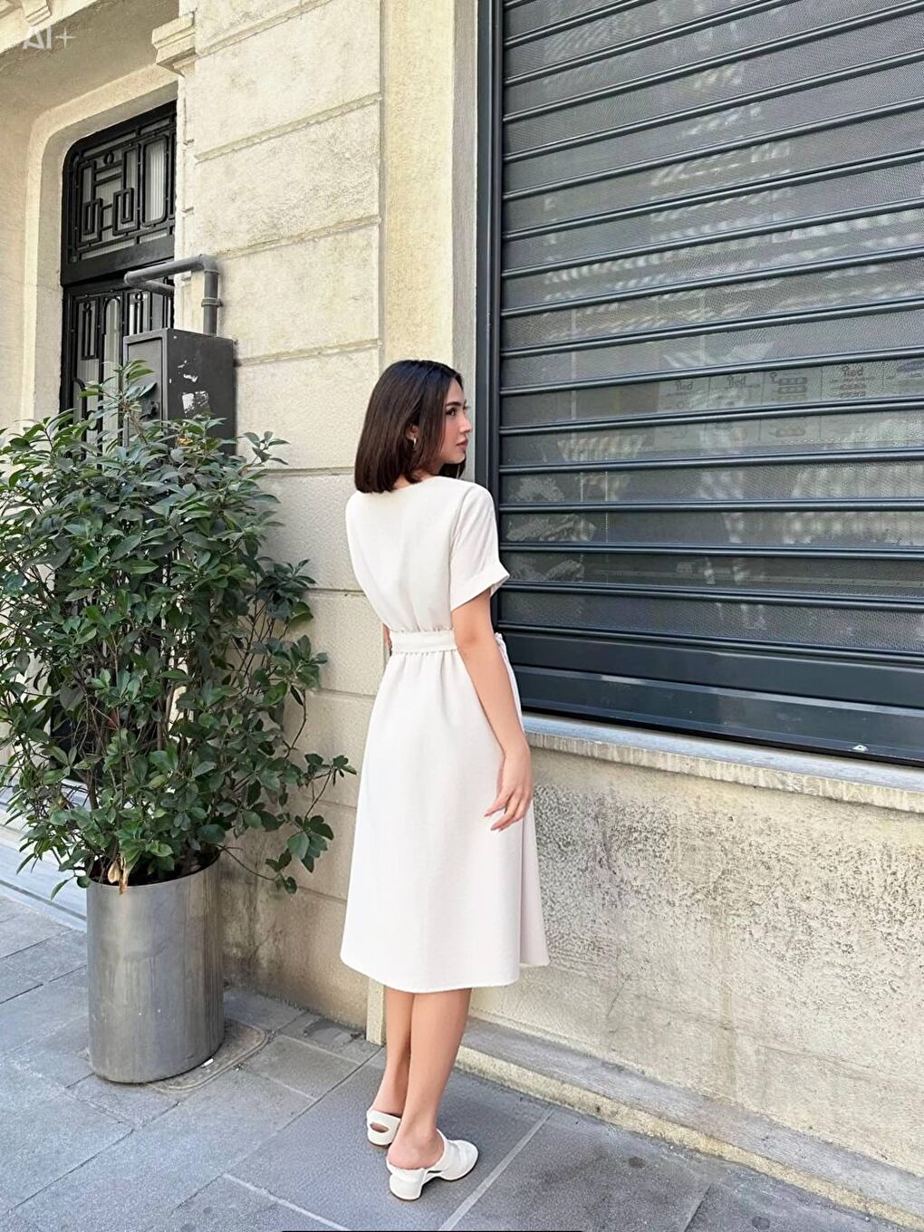 Ekru Kadın Krem Kemerli Düğmeli Yazlık Keten Görünümlü  Viskon Elbise HZL23S-BD123891-3