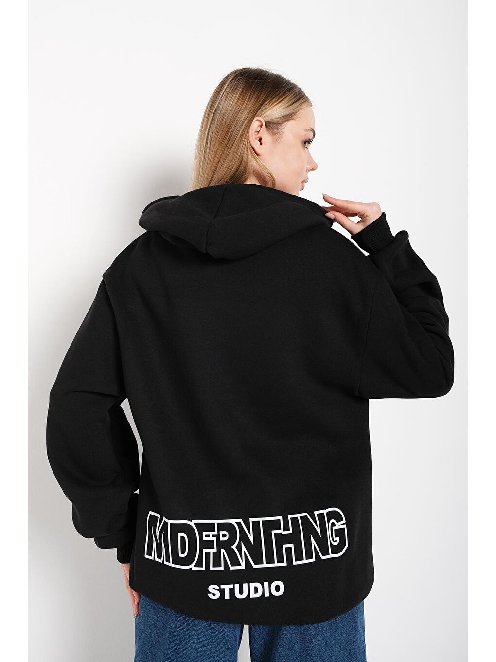 Trendseninle Siyah Kadın SİYAH Mad For Nothing Baskılı Oversize Kapüşonlu Sweatshirt - 1