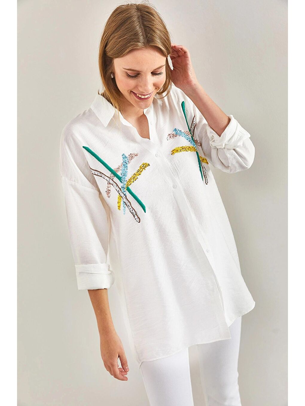 Beyaz Kadın Pul Palet İşlemeli Keten Ayrobin Gömlek-2