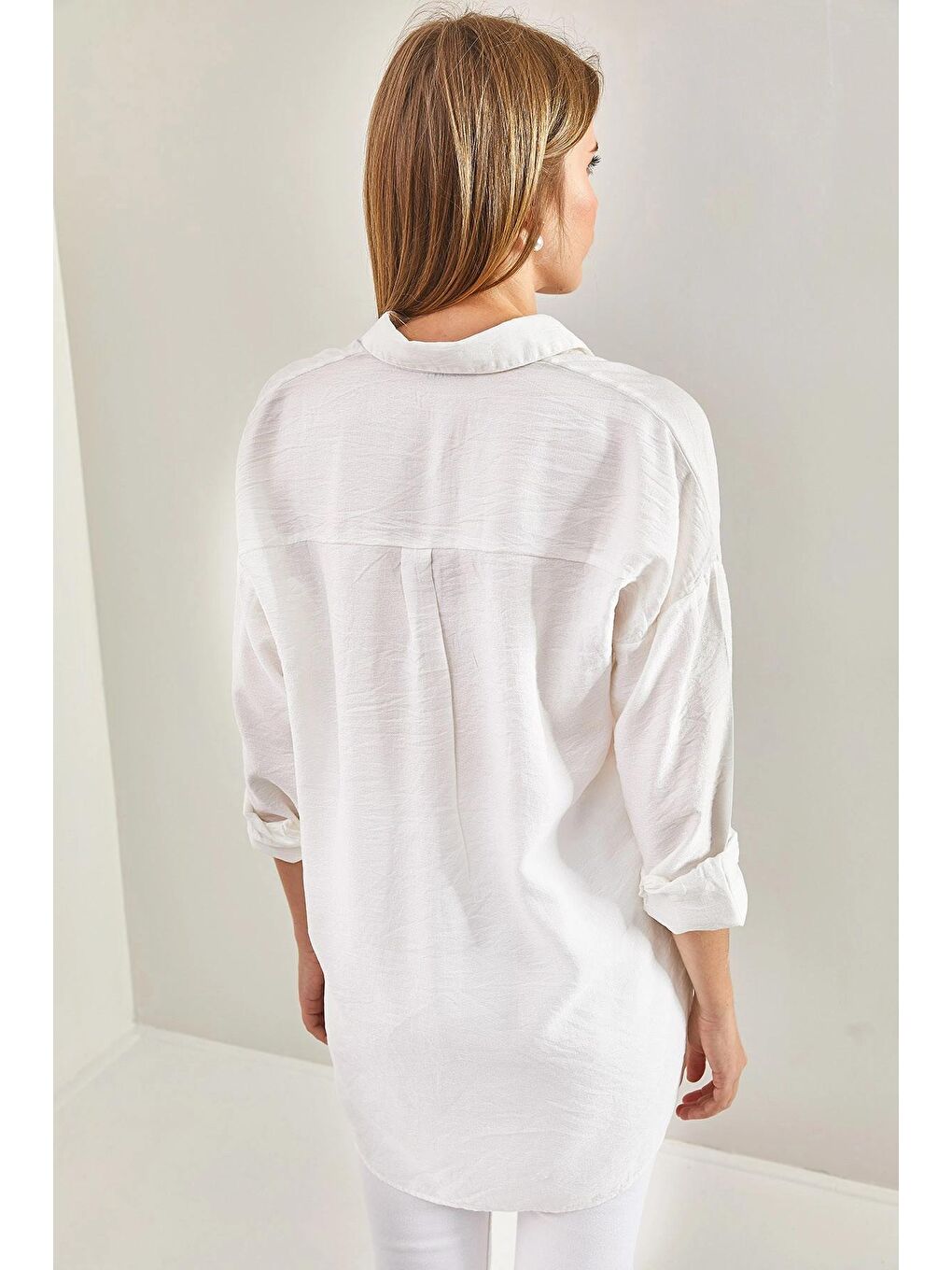Beyaz Kadın Pul Palet İşlemeli Keten Ayrobin Gömlek-3