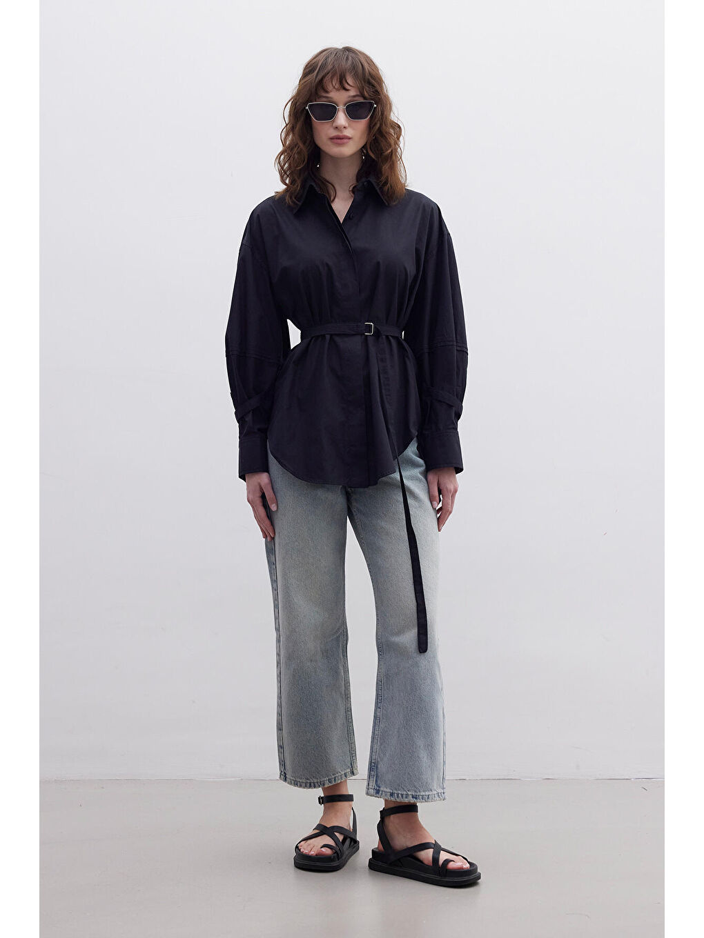 Kemer Detaylı Gömlek Siyah-2