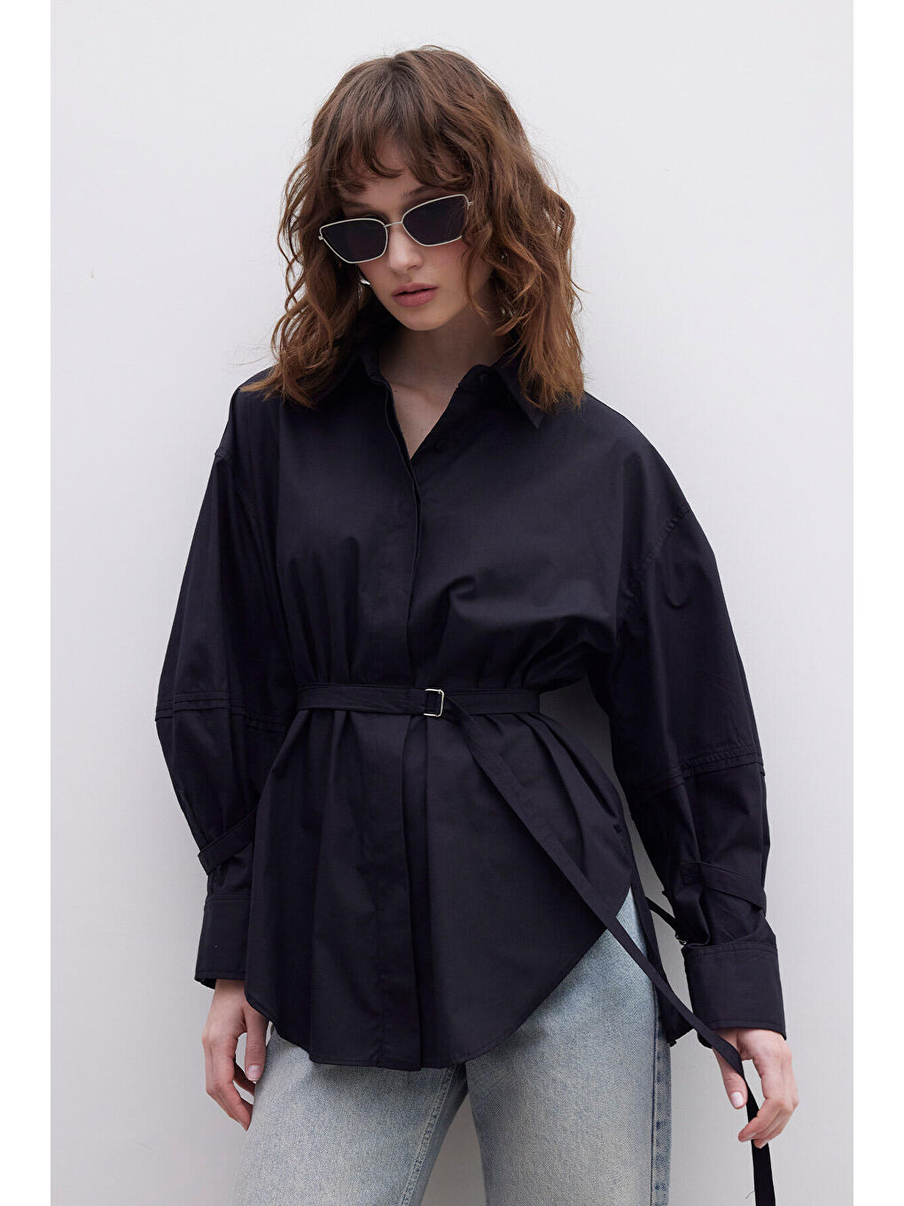 Kemer Detaylı Gömlek Siyah-3