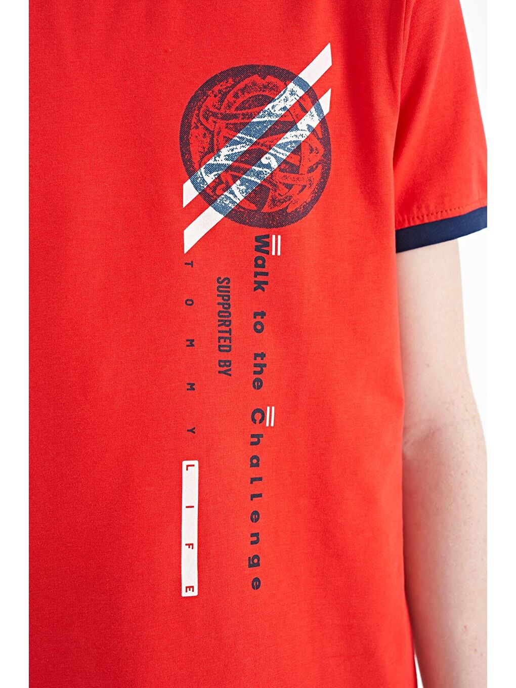 Kırmızı Fiesta Baskı Detaylı O Yaka Standart Kalıp Erkek Çocuk Tişört - 11131-3