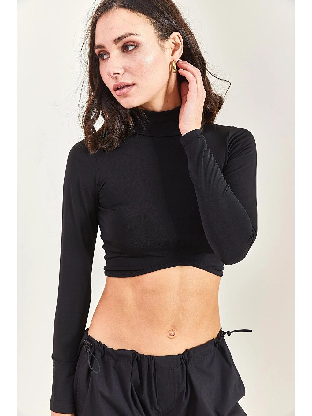 Siyah Kadın Yarım Balıkçı Yaka Biyeli Uzun Kol Bluz-4