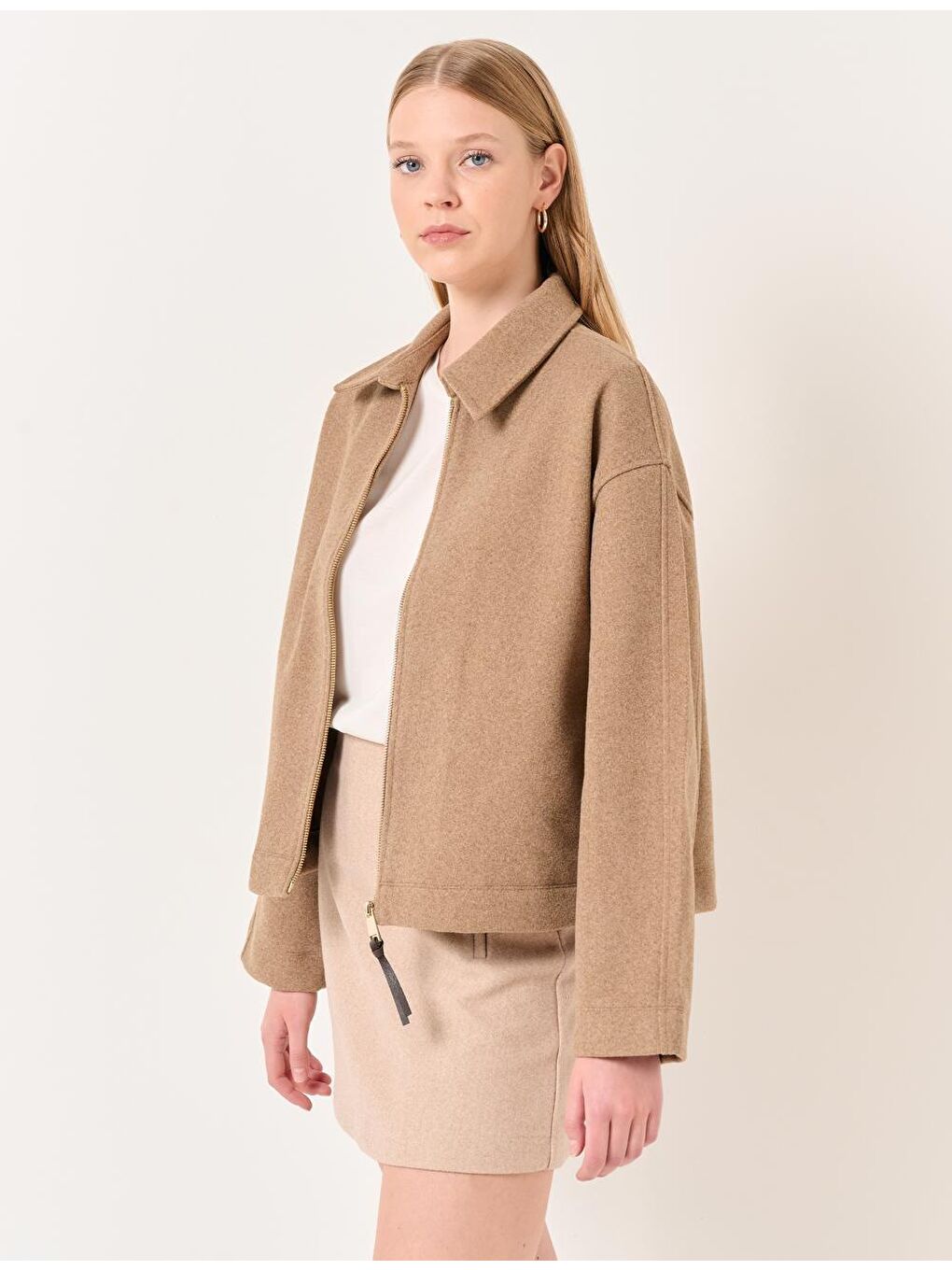 Bej Uzun Kollu Kaşe Ceket-3