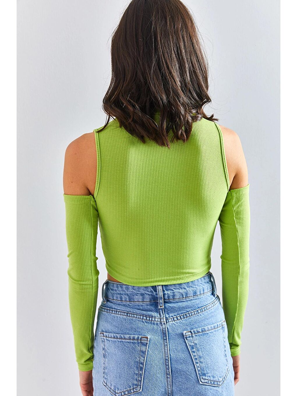 Yeşil Kadın Boğaz Halkalı Kol Detaylı Bluz-2