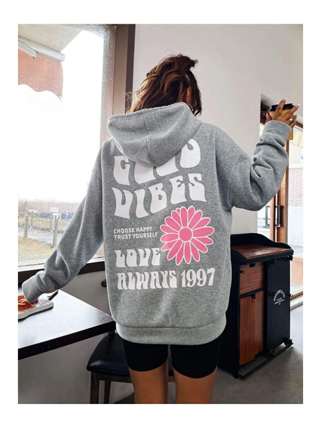 Trendseninle Gri Kadın GRİ Good Vibes 1997 Baskılı Kapüşonlu Sweatshirt - 2