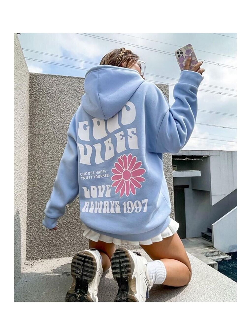 Trendseninle Mavi Kadın Bebe Mavisi Good Vibes 1997 Baskılı Kapüşonlu Sweatshirt - 3