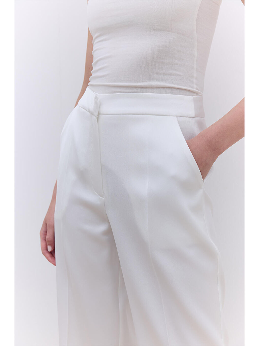 Saten Düz Paça Pantolon Ekru-4