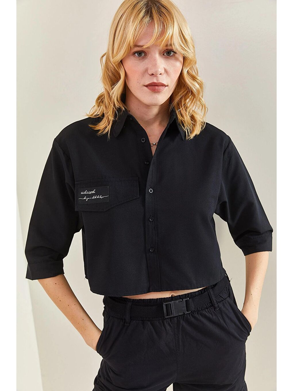 Siyah Kadın Armalı Kapaklı Crop Gömlek-3