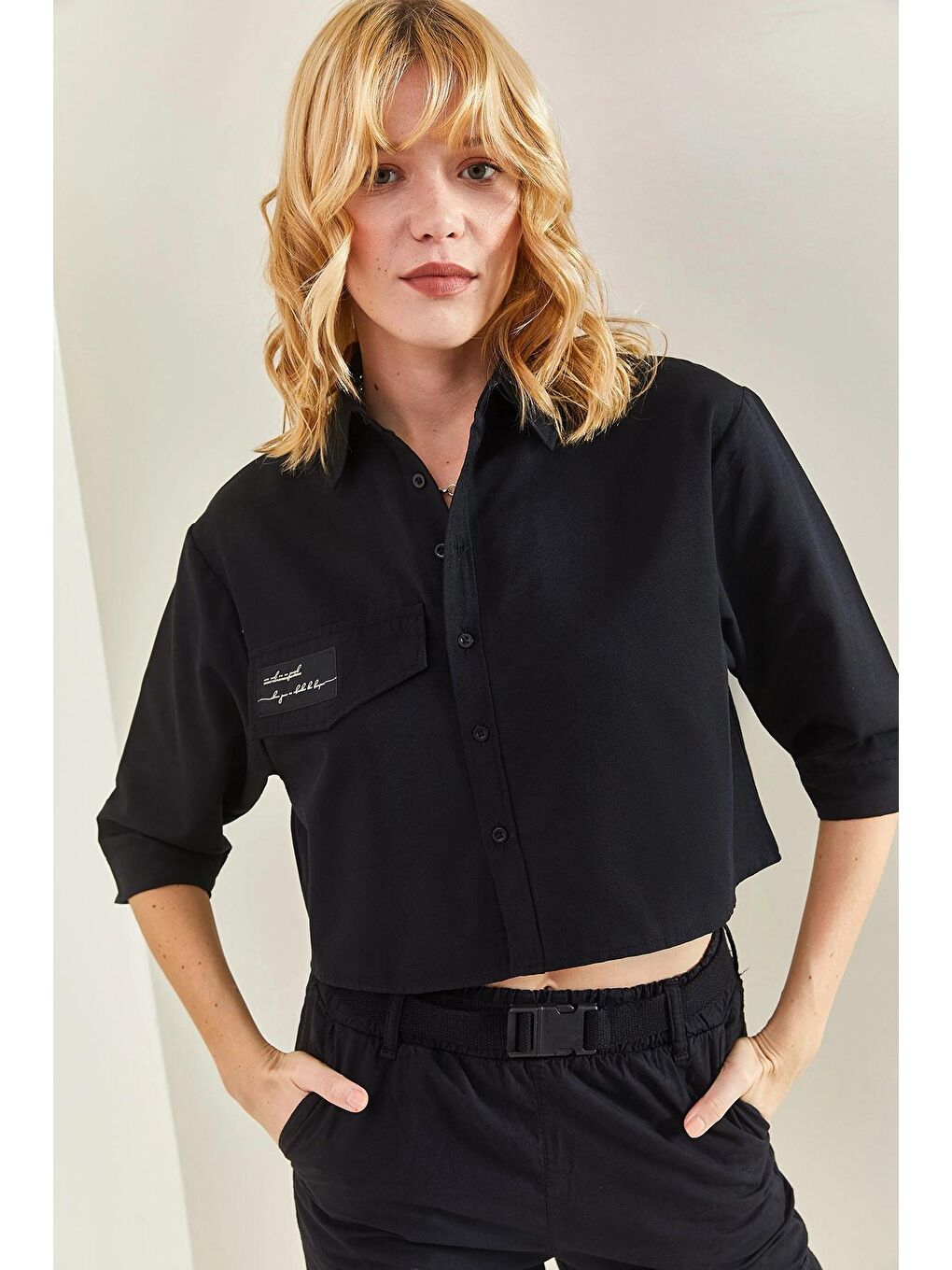 Siyah Kadın Armalı Kapaklı Crop Gömlek-4