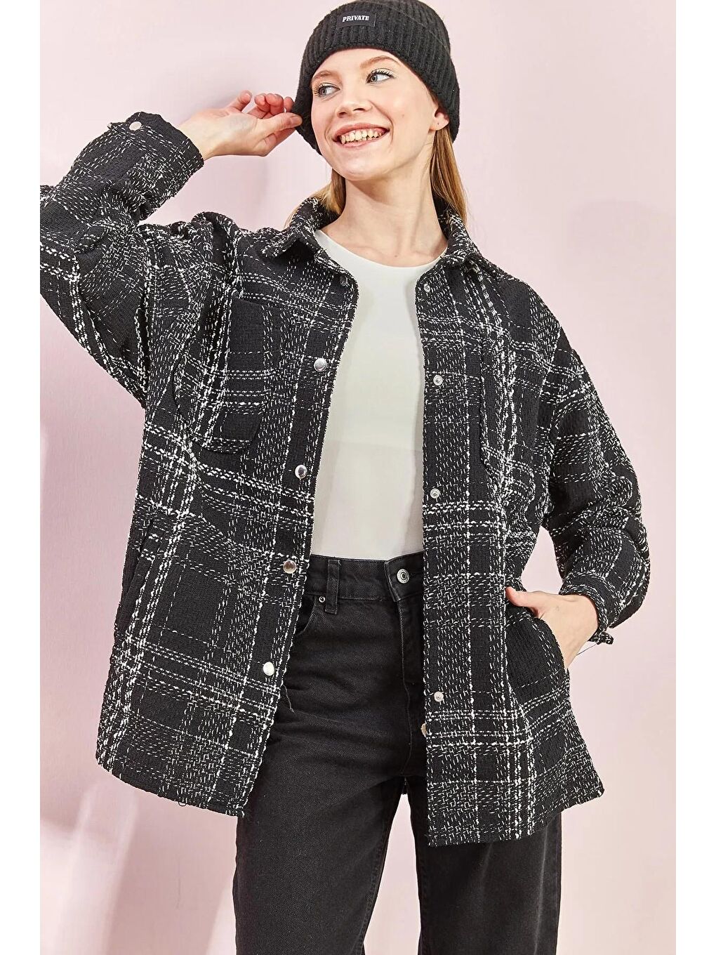 Siyah Kadın Arkası Rubalı Ekose Desen Oduncu Gömlek-1