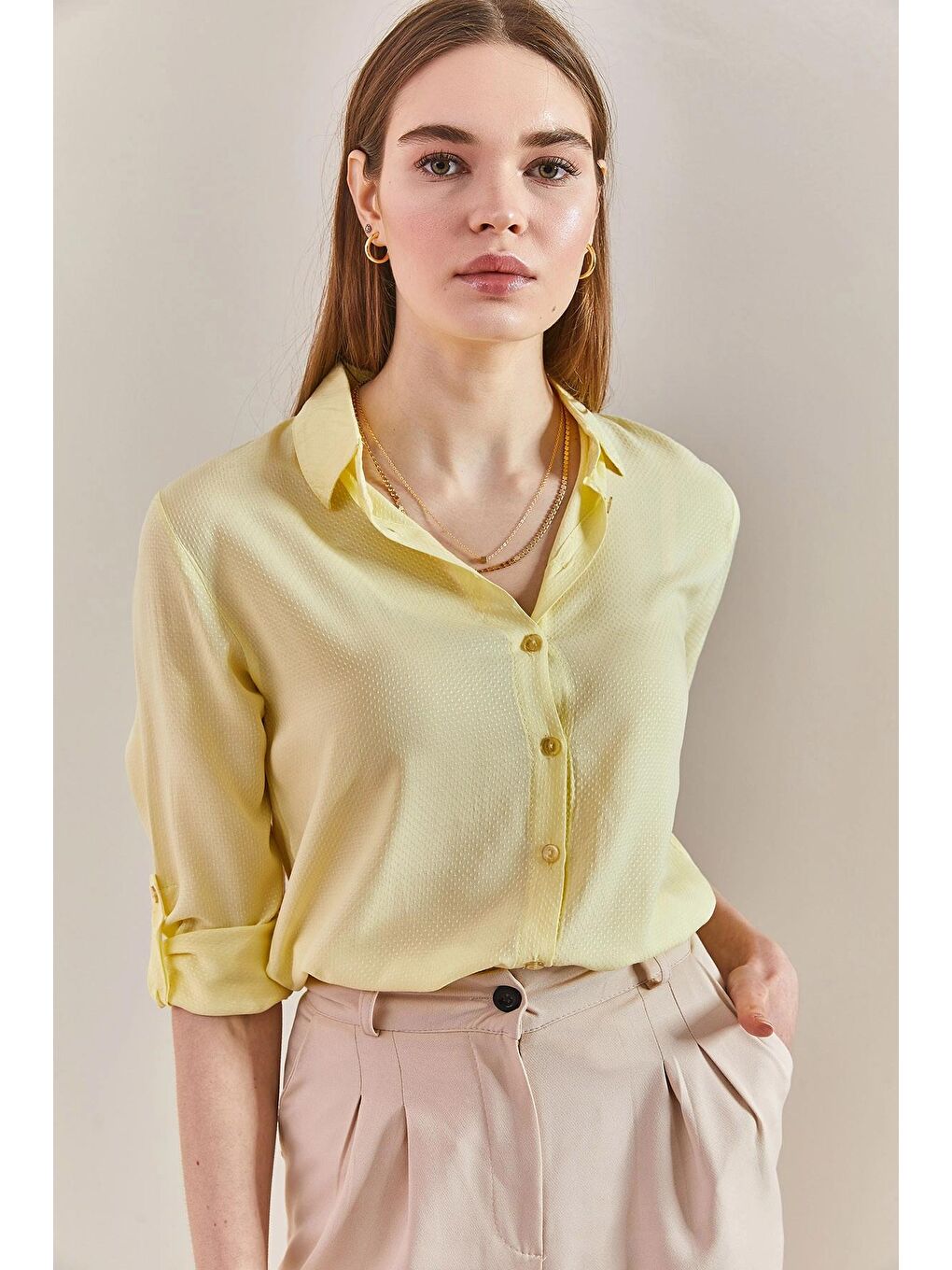 Sarı Kadın Jakarlı Kol Katlamalı Gömlek