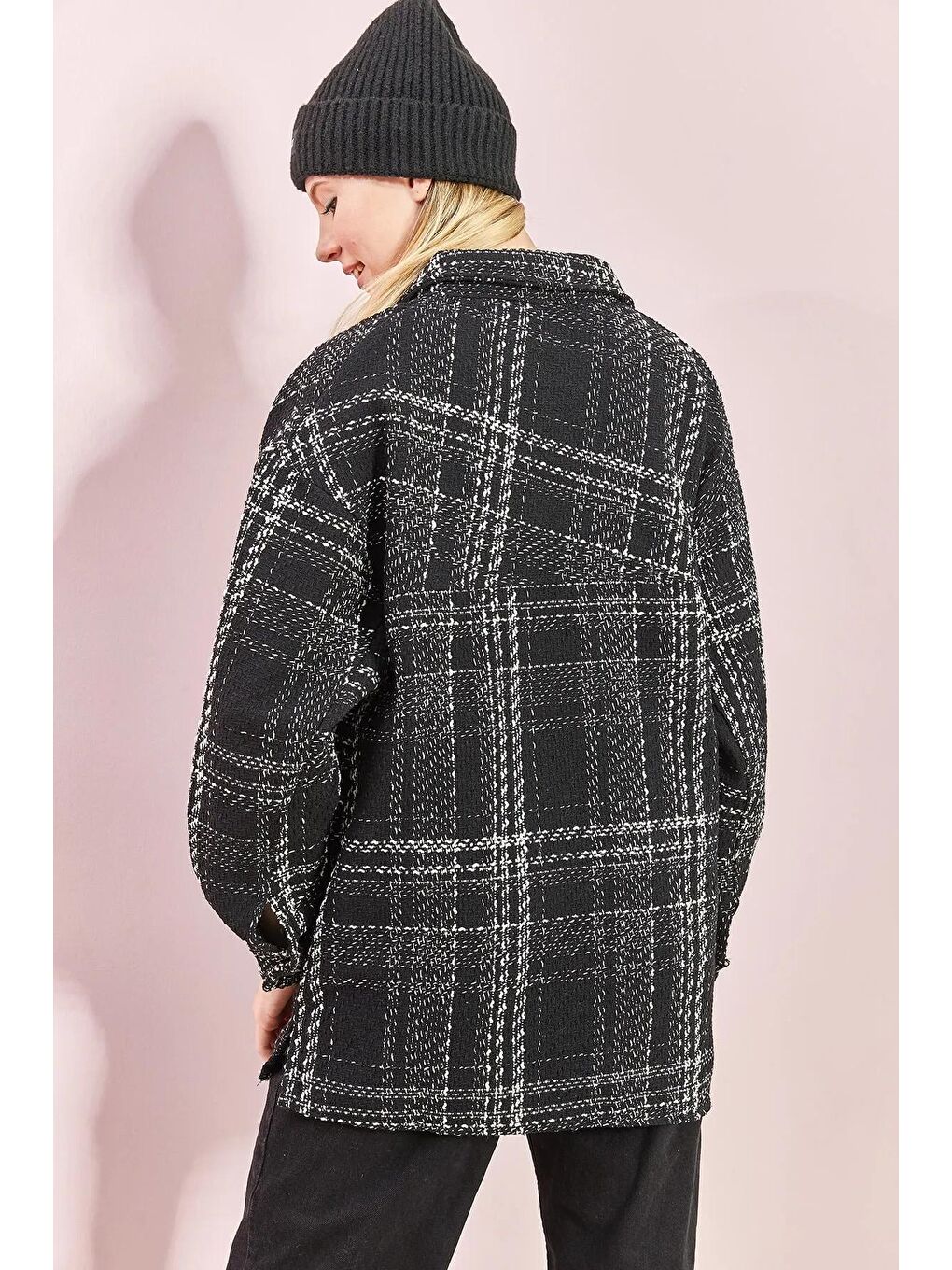 Siyah Kadın Arkası Rubalı Ekose Desen Oduncu Gömlek-2