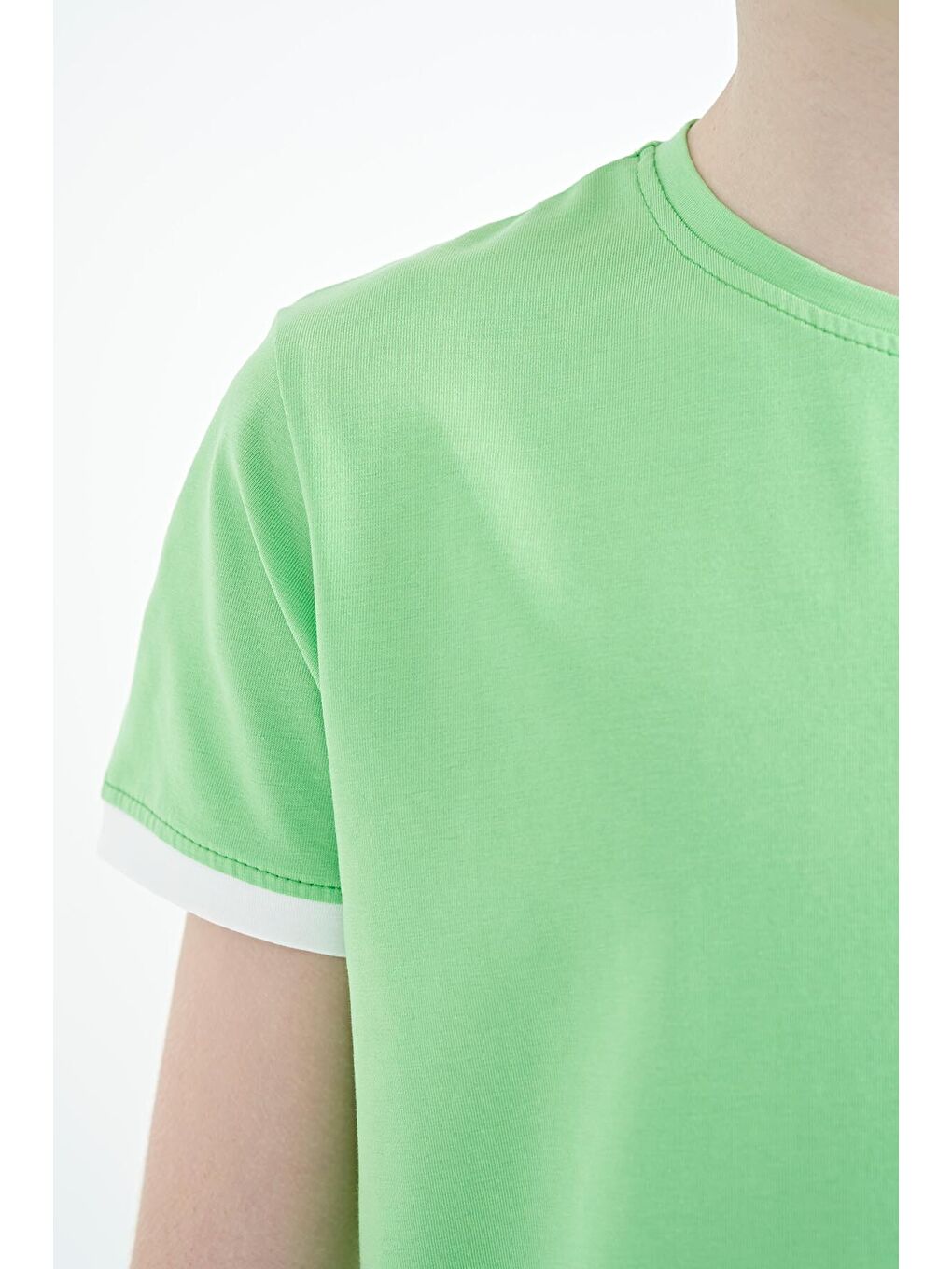 Neon Yeşil Baskı Detaylı O Yaka Standart Kalıp Erkek Çocuk Tişört - 11131-3