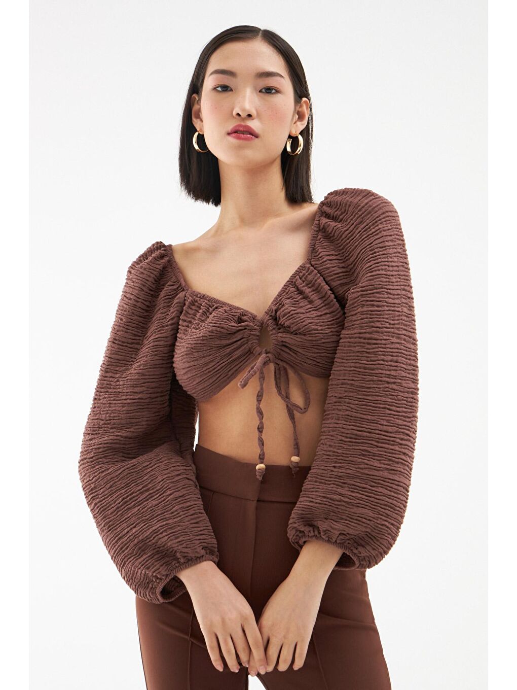 Önü Bağlamalı Gipeli Bluz Kahverengi