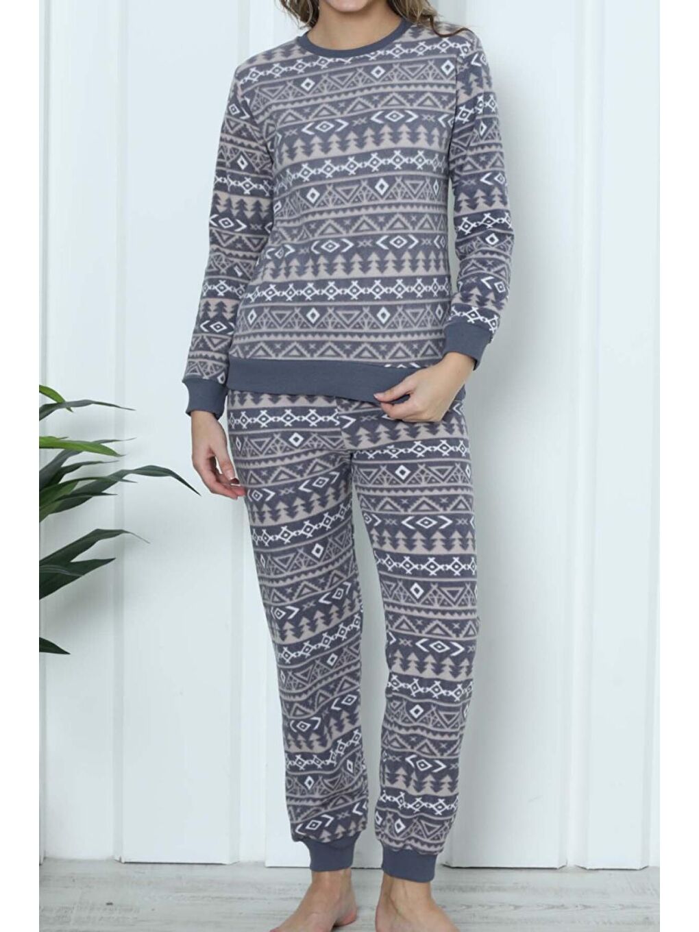 Gri Kadın Pelüş Pijama Takimi Welsoft GRİ