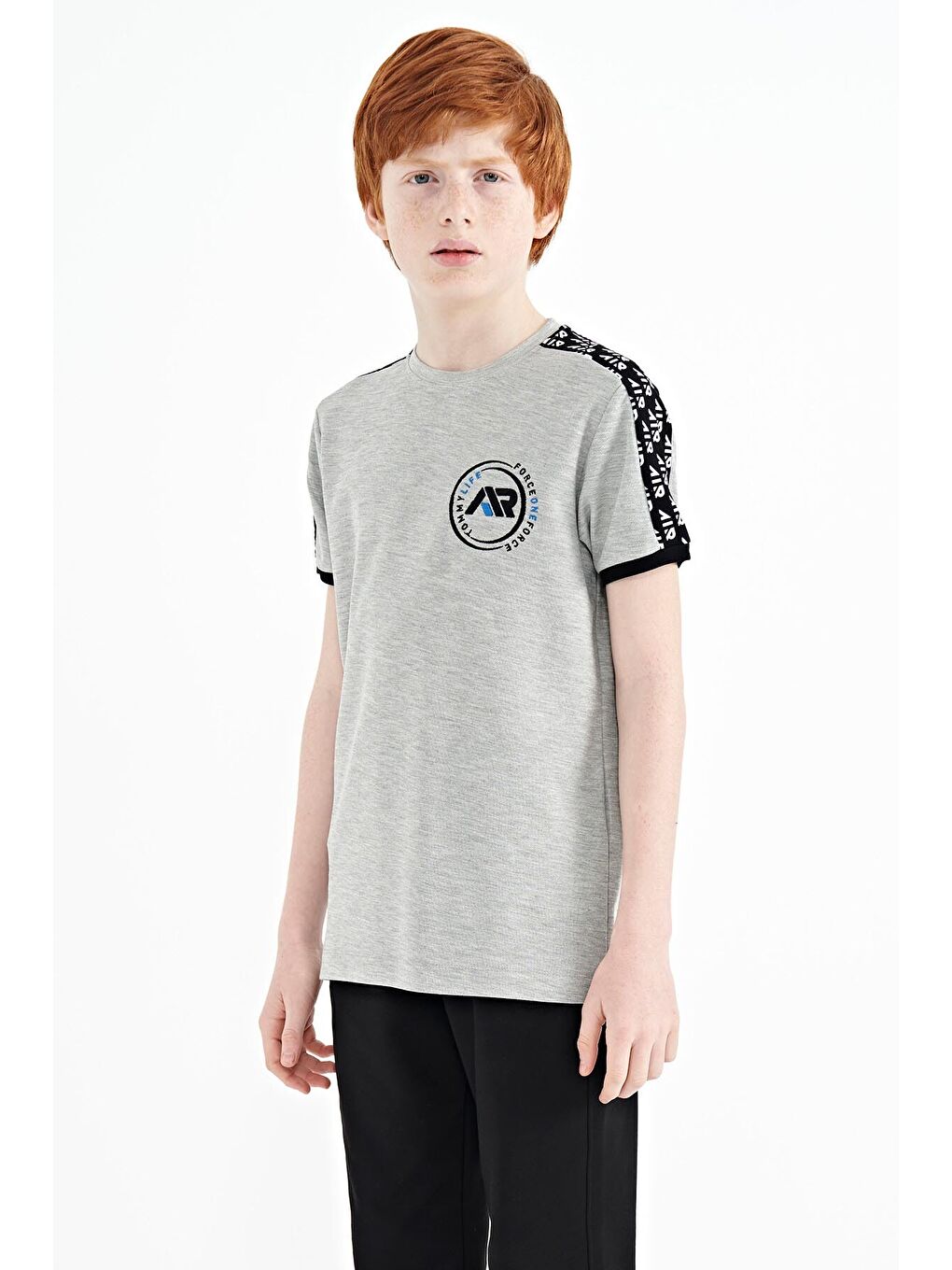 Gri Melanj Omuz Baskı Detaylı Standart Kalıp O Yaka Erkek Çocuk Tişört - 11121-4