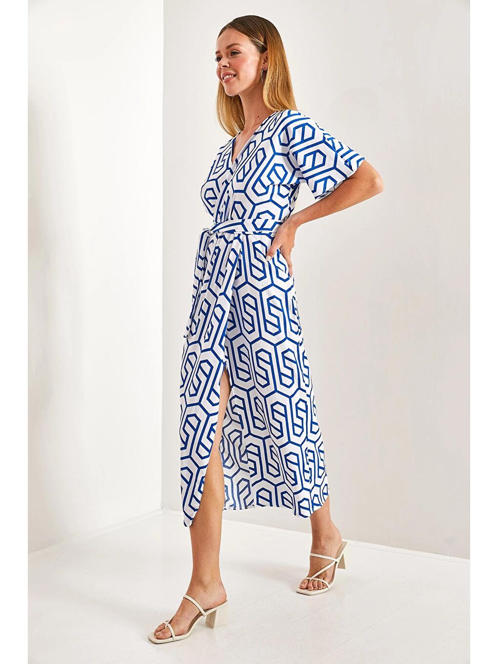 Mavi Kadın Kruvaze Yaka Kuşaklı Elbise