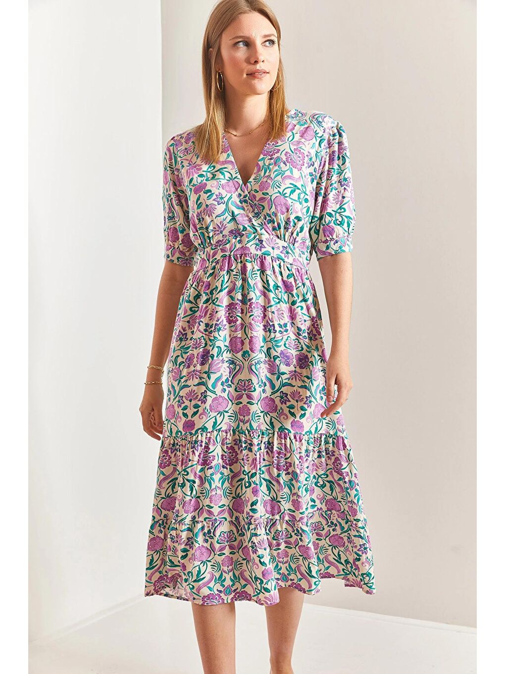 Beyaz Kadın Kısa Kol Kruvaze Yaka Viskon Elbise-1